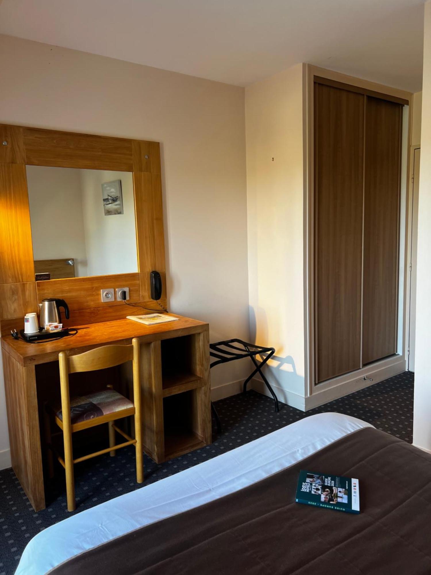 Logis Hotel Restaurant Du Labrador Saint-Benoît-sur-Loire 외부 사진