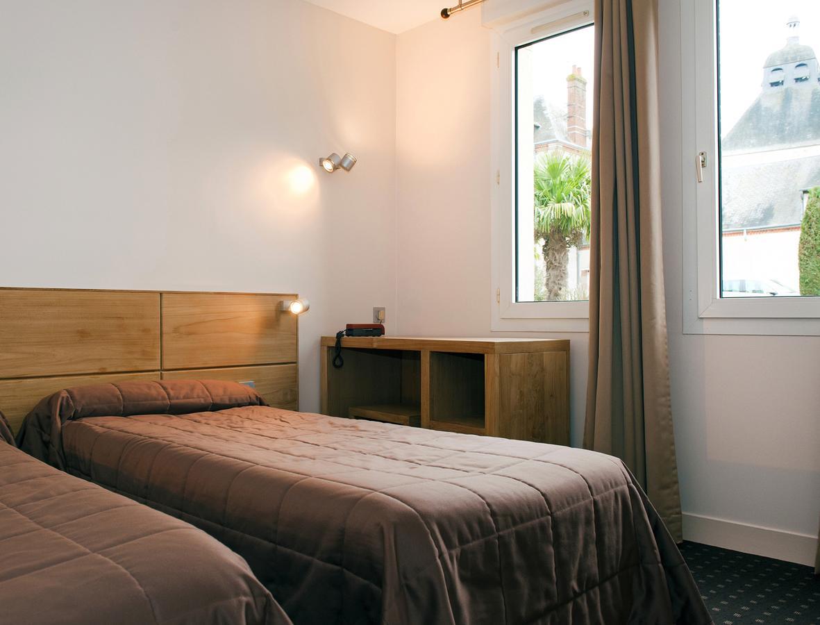 Logis Hotel Restaurant Du Labrador Saint-Benoît-sur-Loire 외부 사진