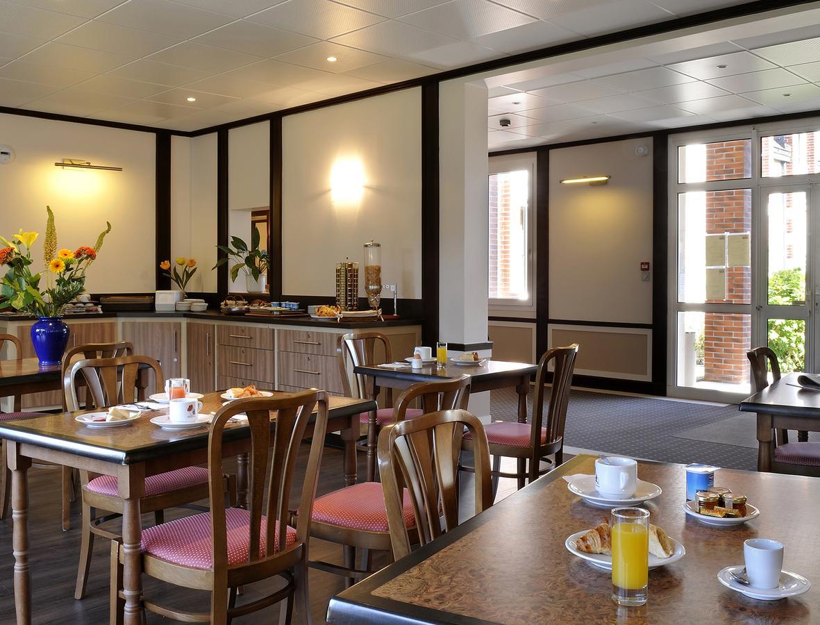 Logis Hotel Restaurant Du Labrador Saint-Benoît-sur-Loire 외부 사진