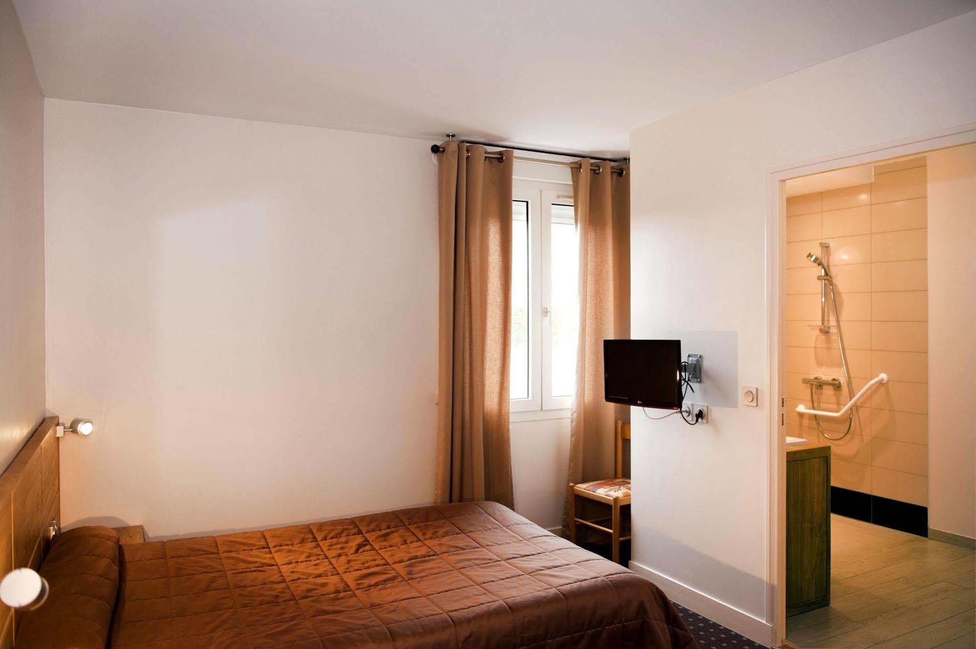 Logis Hotel Restaurant Du Labrador Saint-Benoît-sur-Loire 외부 사진