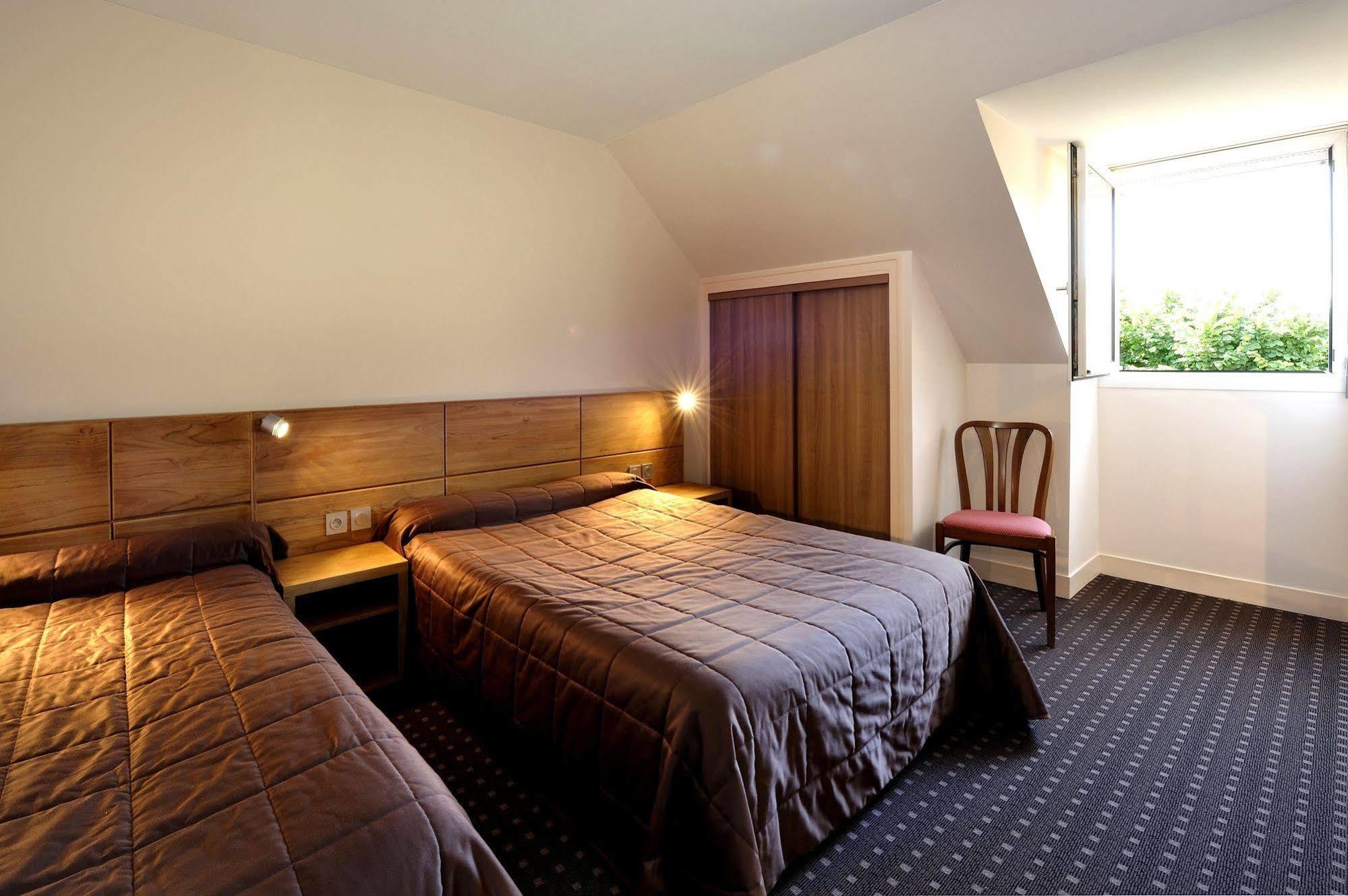 Logis Hotel Restaurant Du Labrador Saint-Benoît-sur-Loire 외부 사진