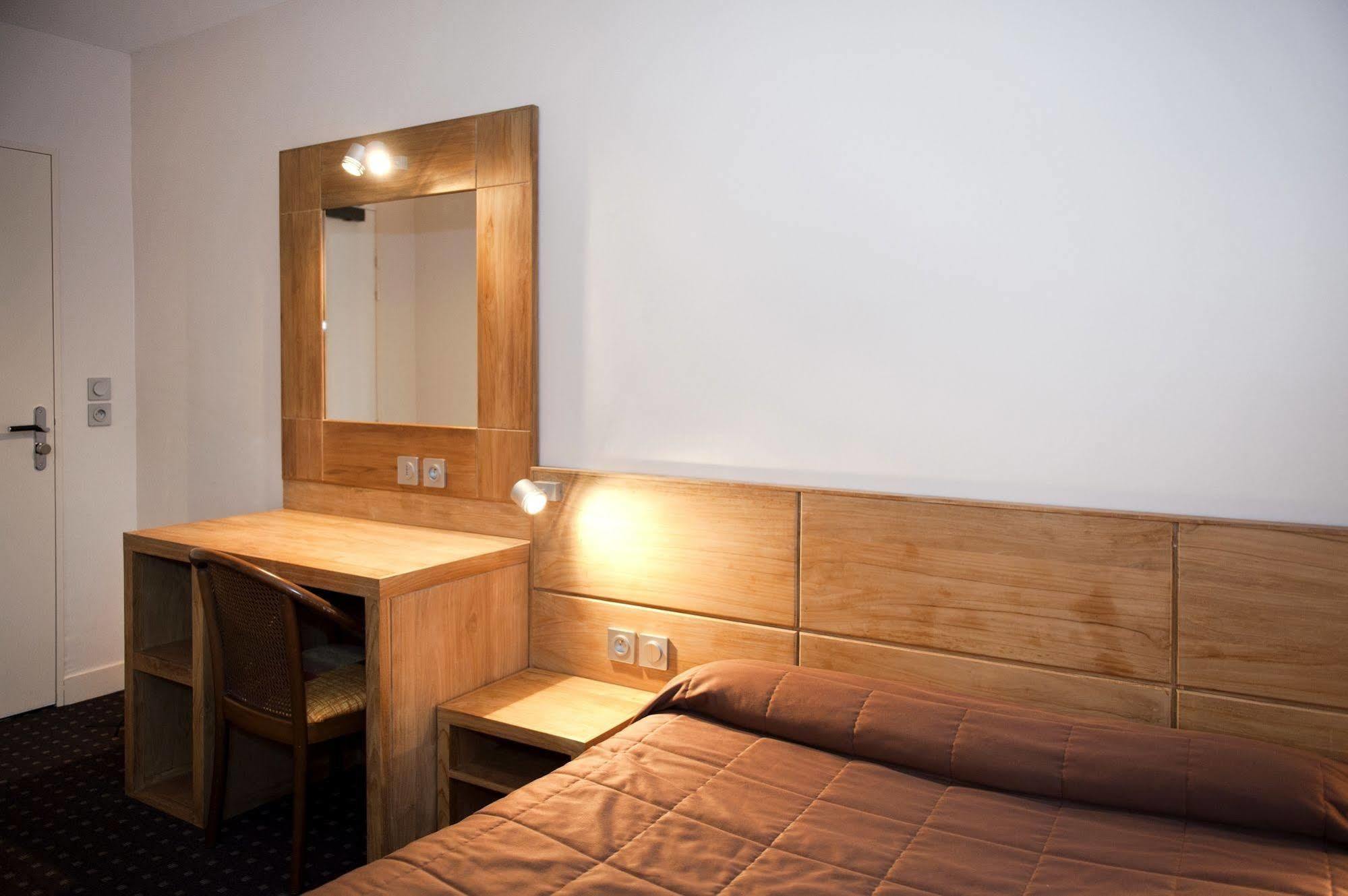 Logis Hotel Restaurant Du Labrador Saint-Benoît-sur-Loire 외부 사진