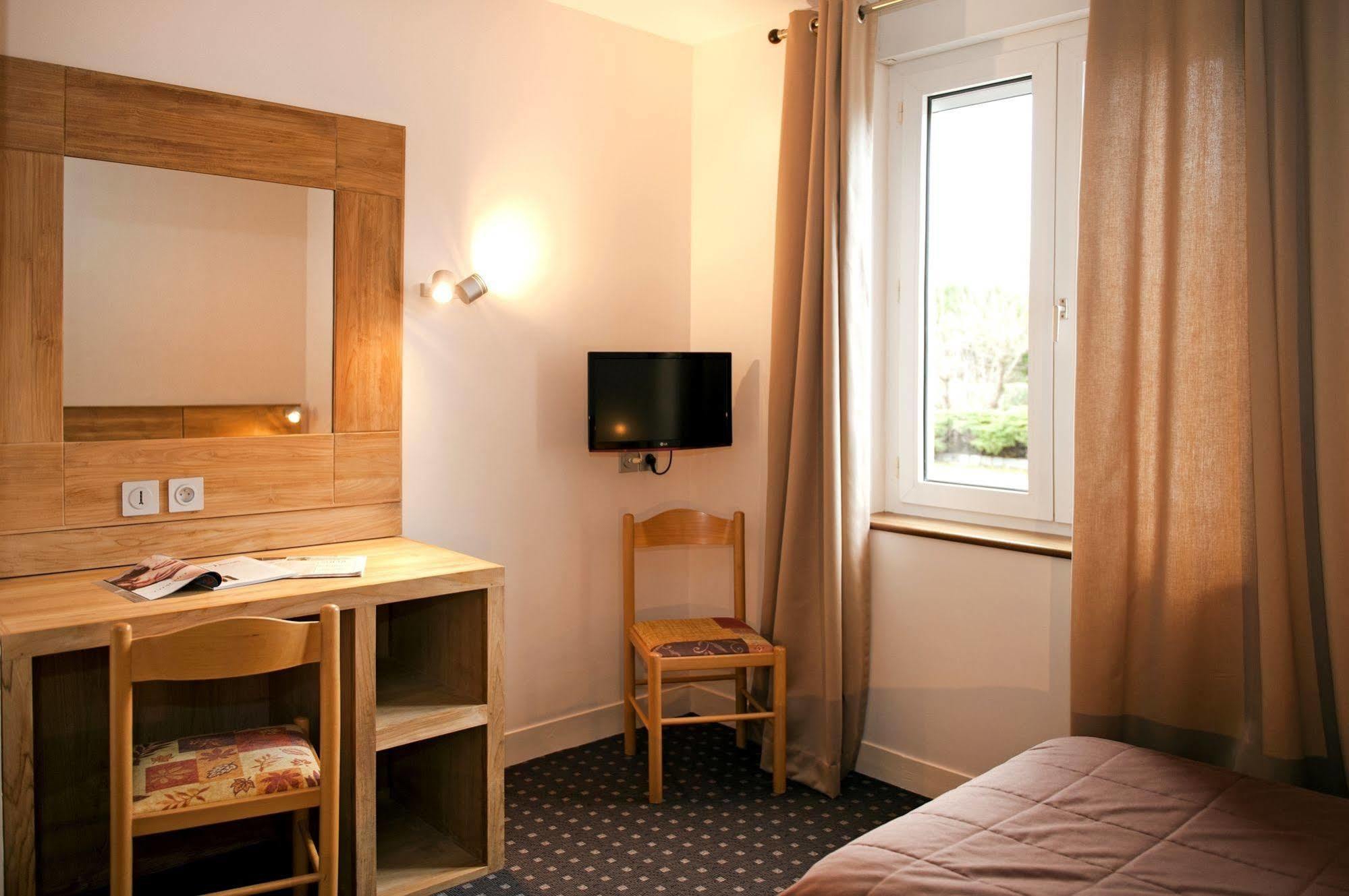 Logis Hotel Restaurant Du Labrador Saint-Benoît-sur-Loire 외부 사진