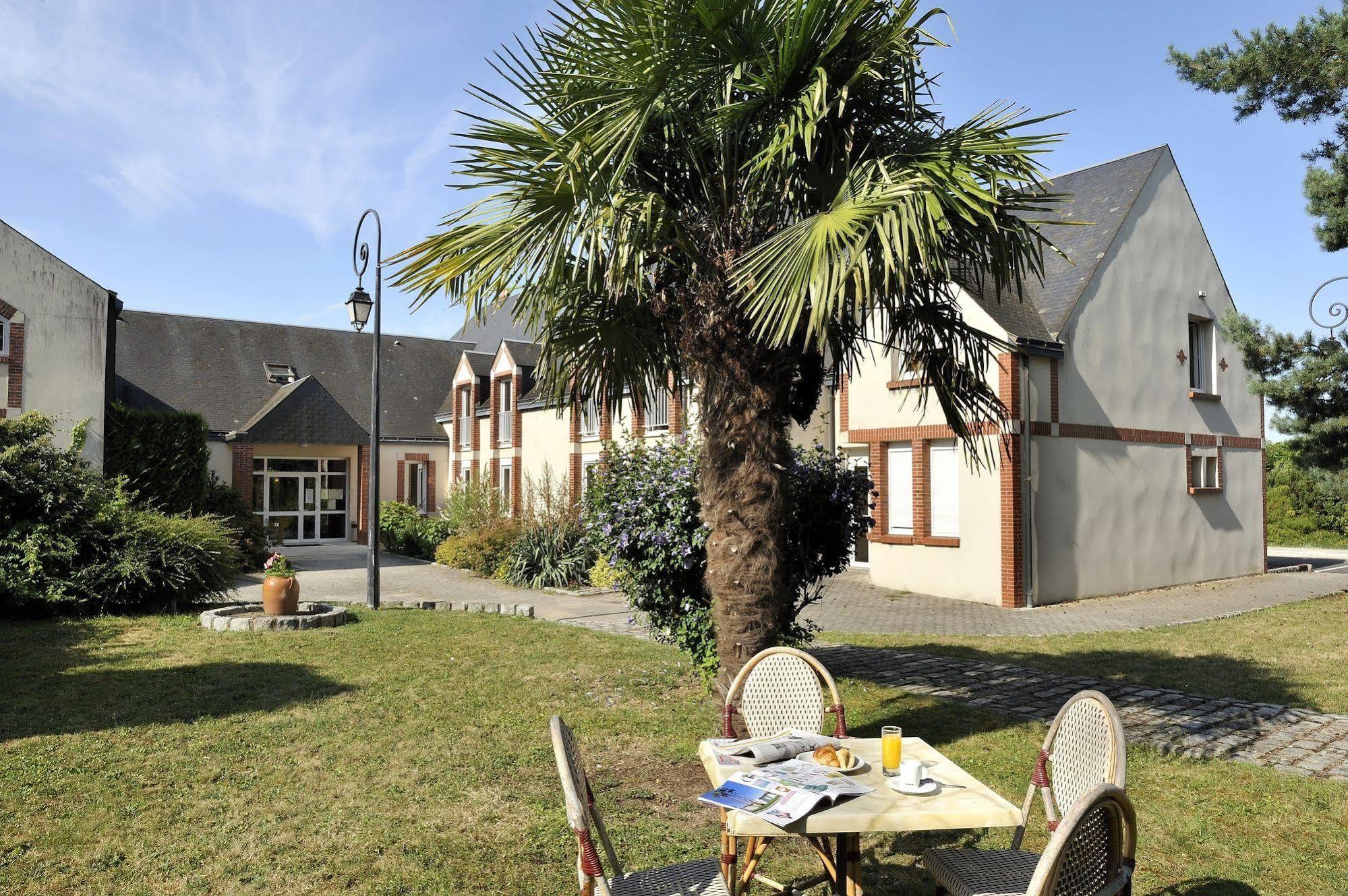 Logis Hotel Restaurant Du Labrador Saint-Benoît-sur-Loire 외부 사진